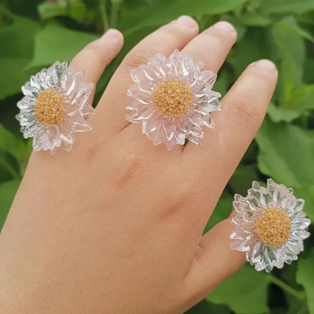 NWOT Tranparent Acrylic Sunflower Ring - Size 6